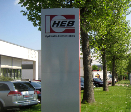 Pylon EGOTYP Wave Highlight HEB Hydraulik-Elementebau