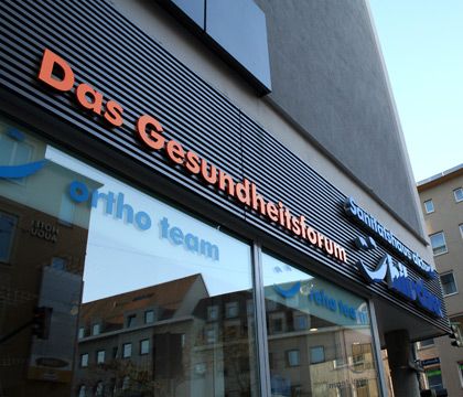 Leuchtreklame EGOLIGHT 4 Sanitätshaus aktuell Hilscher