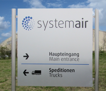 Firmenschild Systemair GmbH