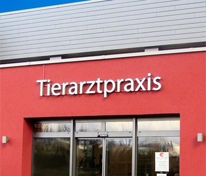 Leuchtreklame EGOLIGHT 3 Tierarztpraxis Dr. Pabst